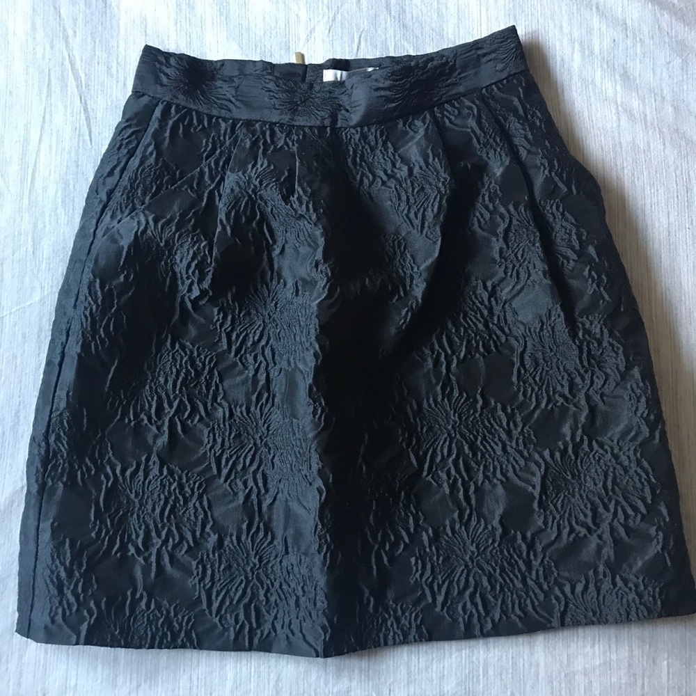 H&M black SKIRT!🌟